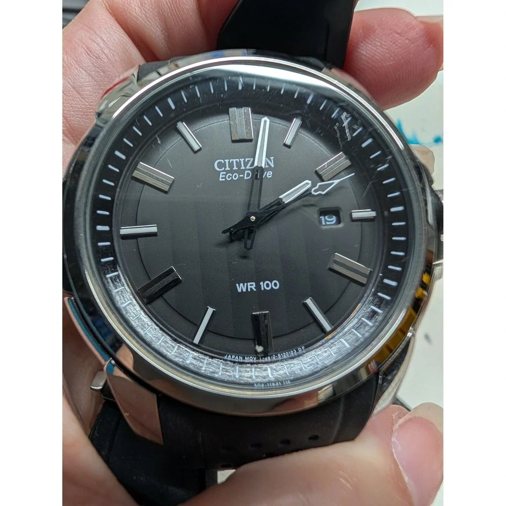 Citizen Eco-Drive Weekender J810-S082781 WR100 Black Dial Solar Men's Watch 44mm